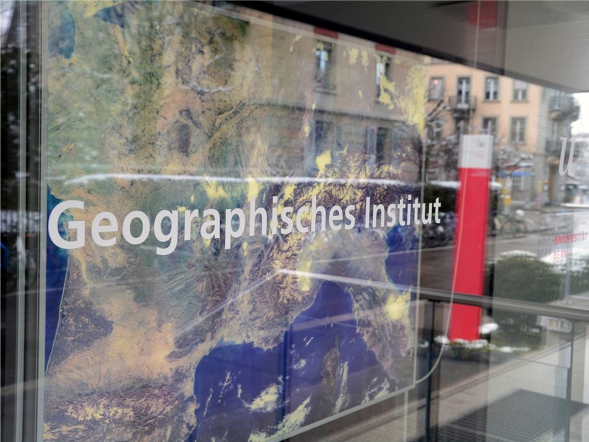 (c) Geography.unibe.ch